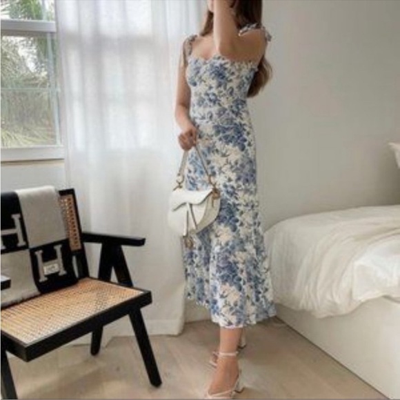 Reformation Nikita Dress in Pompadour Blue White Floral Midi Spring Size 2 - Picture 13 of 15